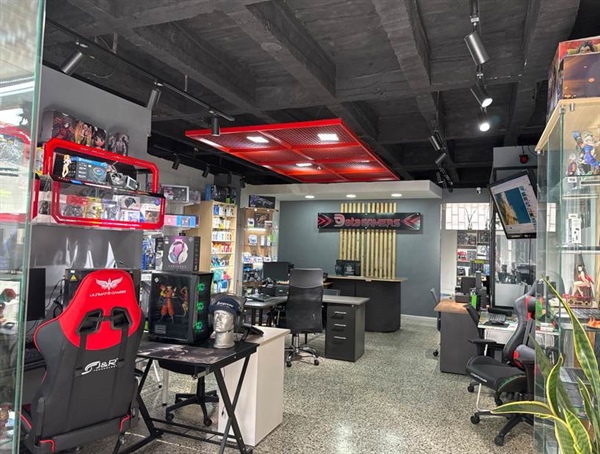 Somos una tienda que te ofrece tecnología.