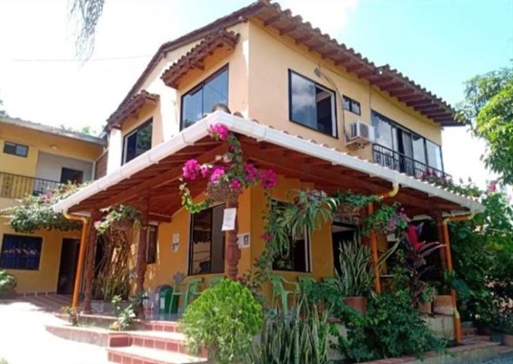 Hospedaje La Glorieta